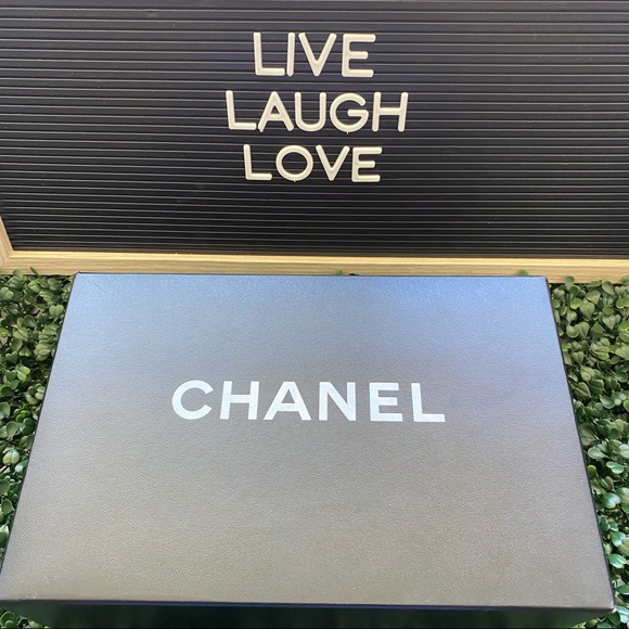 CHANEL Mini Square Lambskin Leather Sikver hardware Classic & Timeless - Picture 5 of 5